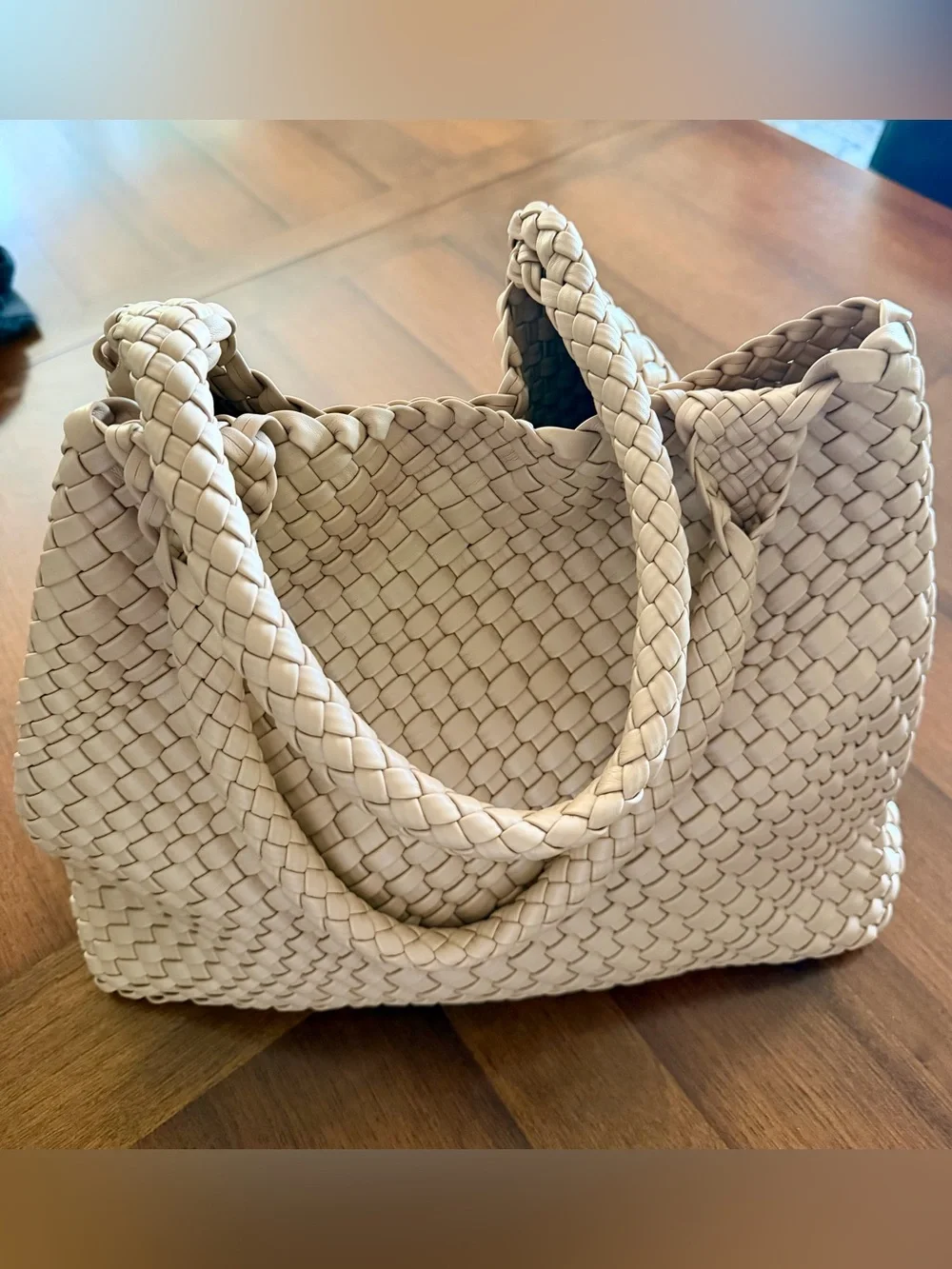 Woven tote bag